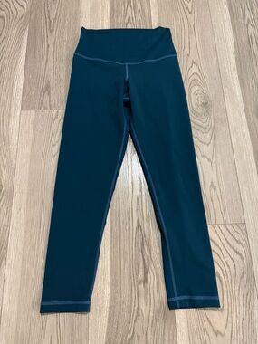 DYI (Define Your Inspiration) Cropped Leggings Size Small
